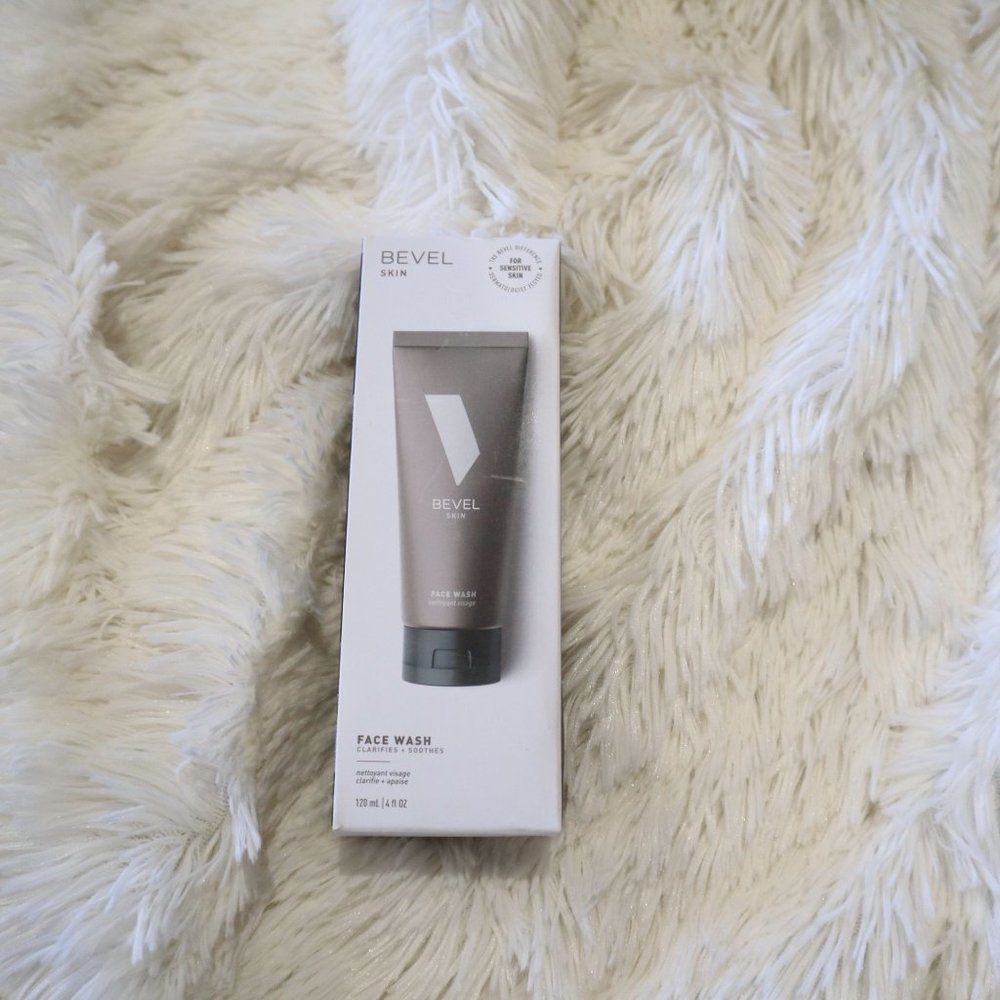 Bevel Facial Cleanser for sensitive skin 4oz new